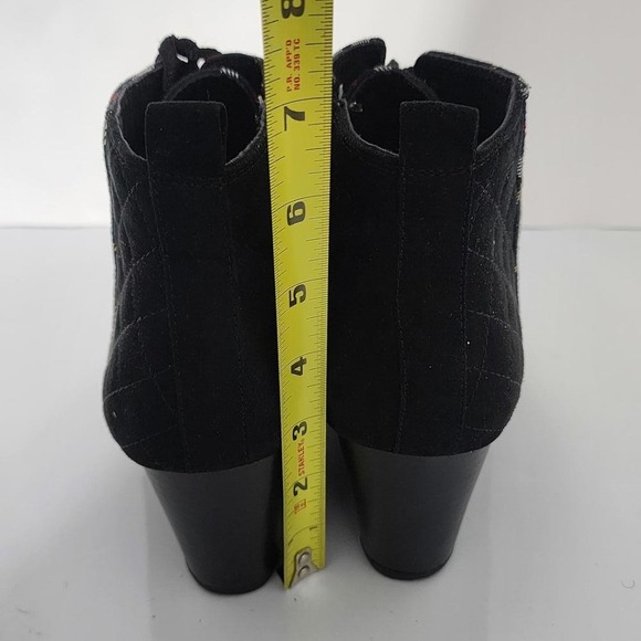 Comfort Collection Women's Black Plaid Wedge Ankle Boots Lace Up Side Zip Size 8 - Picture 6 of 9